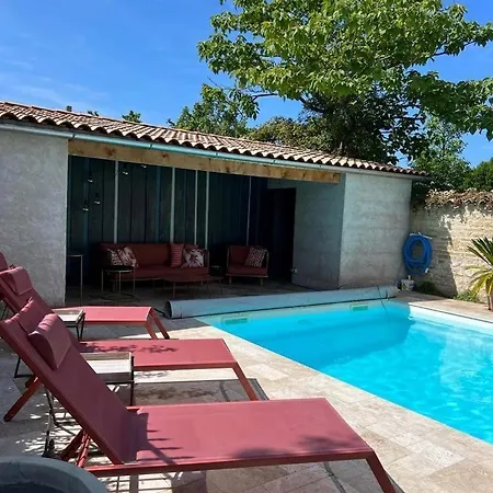 Holiday home Le 240b