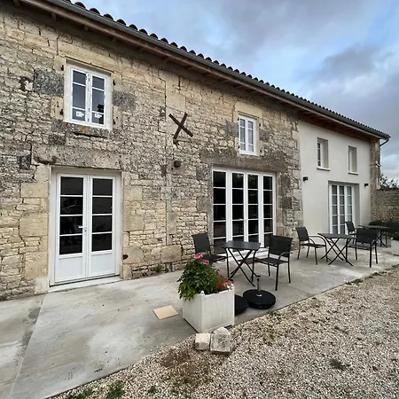 Holiday home Le 240b